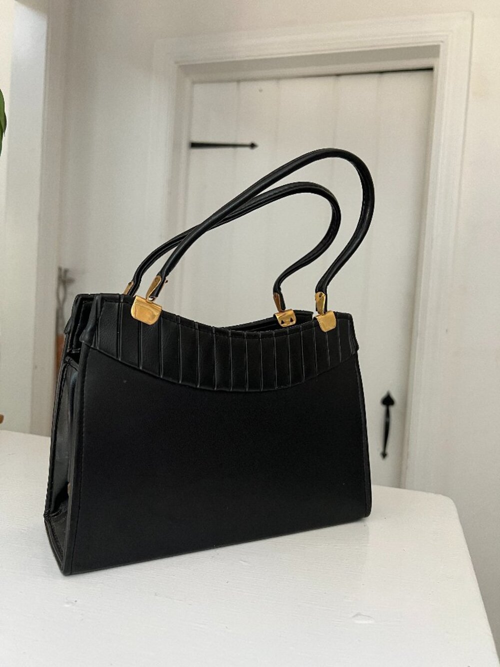 Vintage Black Top-Handle Bag with Built-In Clasp Wallet